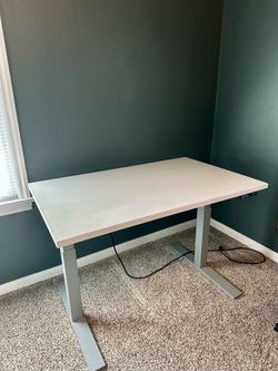 Haworth Electric Sit-to-Stand Ergonomic Desk