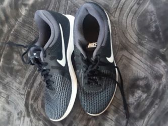 Nike Running Sneakers Black and White