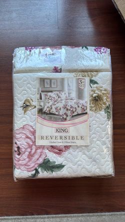 King Reversible Quilt Set 3-Piece Floral
