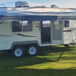 09 22ft Nash travel trailer