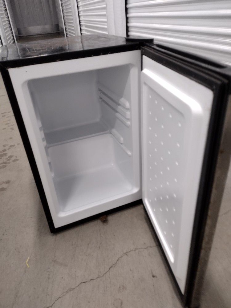 MINI FREEZER