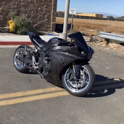 2010 Yamaha R1 