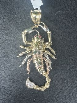 14KT TRI COLOR SCORPION PENDANT 