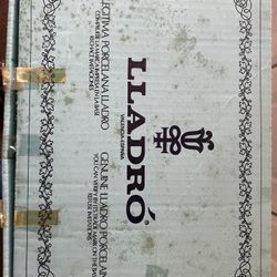 Lalique Waiting In The Park 1374