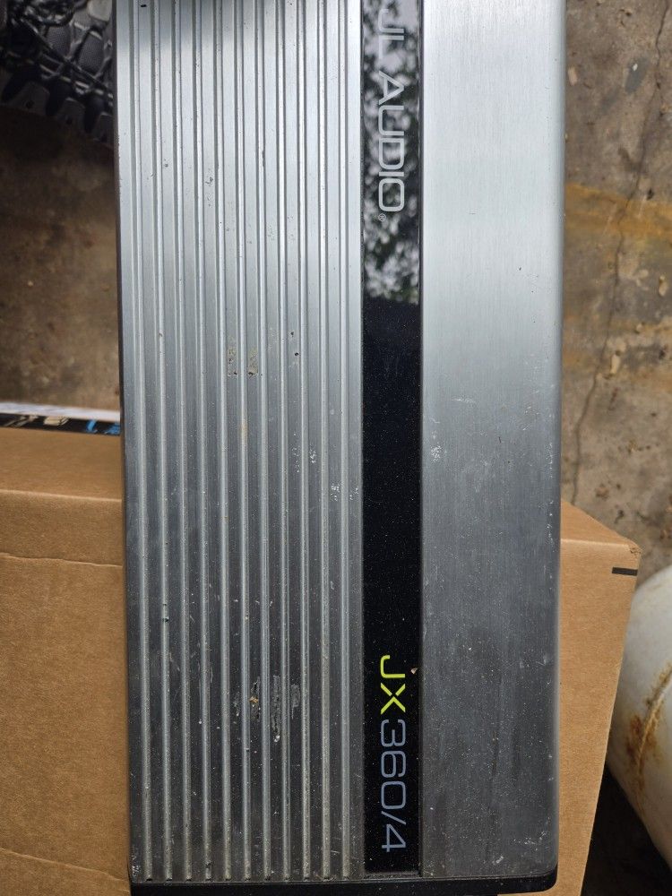 JL Audio 360/4 360 Watt Amplifier.