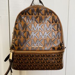 MICHAEL KORS Backpack! Gently used… in great condition!