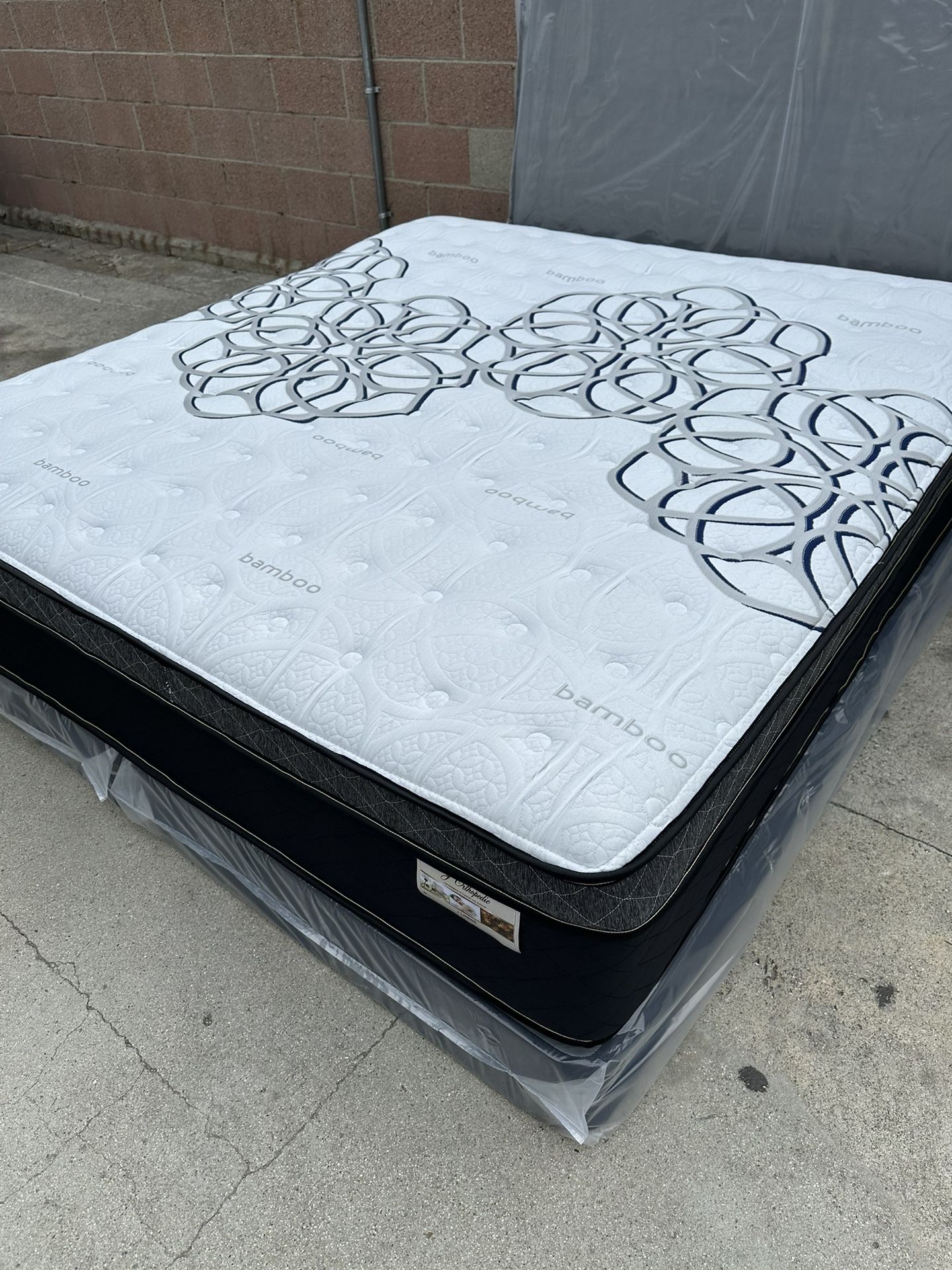 Cal King Size Mattress Pillow Top New