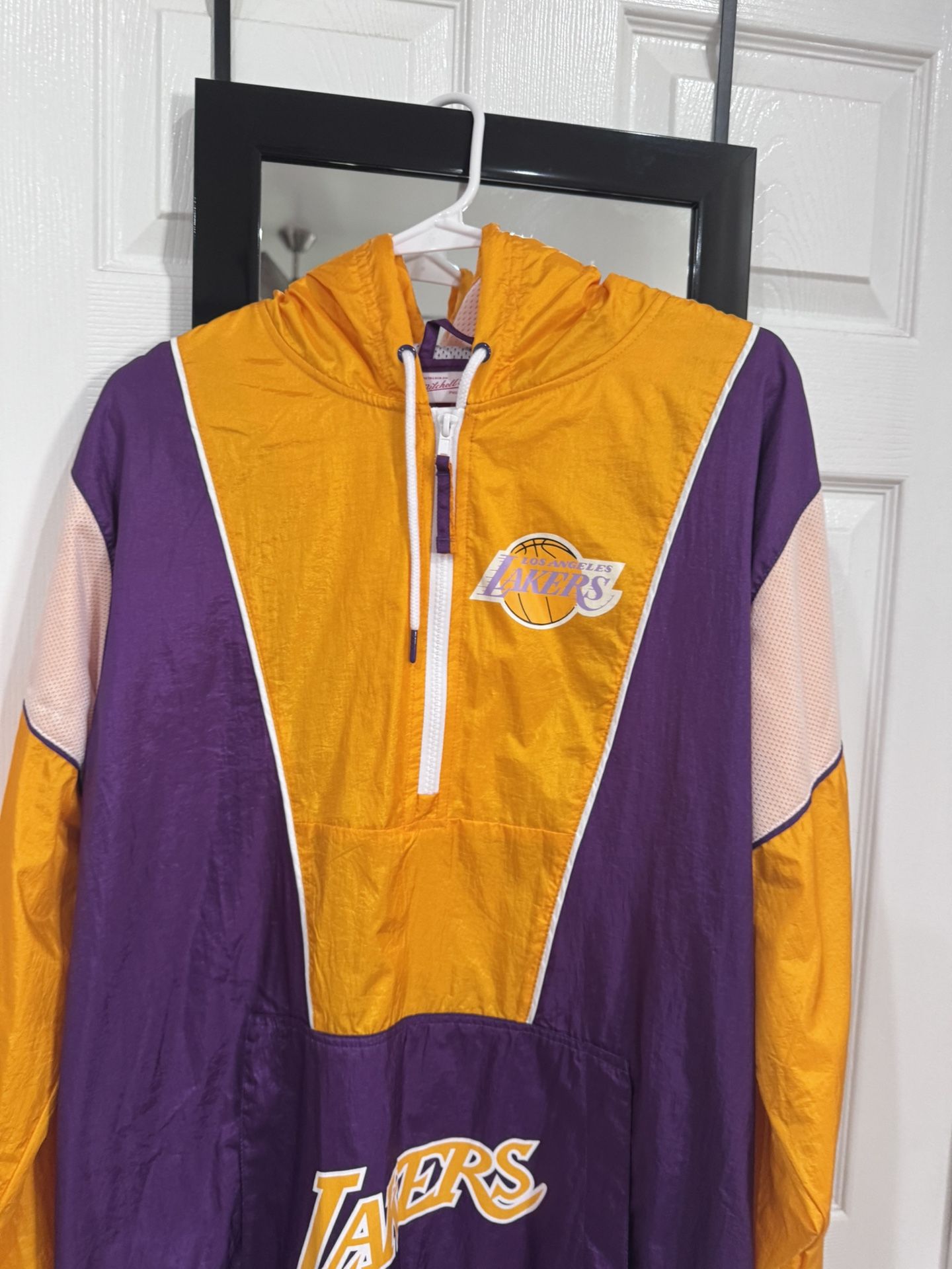 Lakers Windbreaker size L Brand New