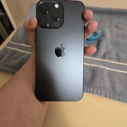 Apple iPhone 15 Pro Max - 256 GB - Natural Titanium (AT&T)