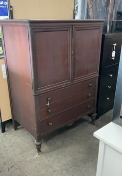 7 Drawer Solid Wood Chest Dresser