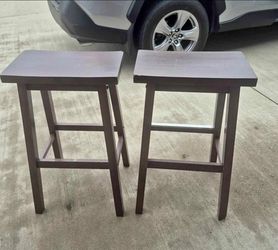 Set of wood square barstools