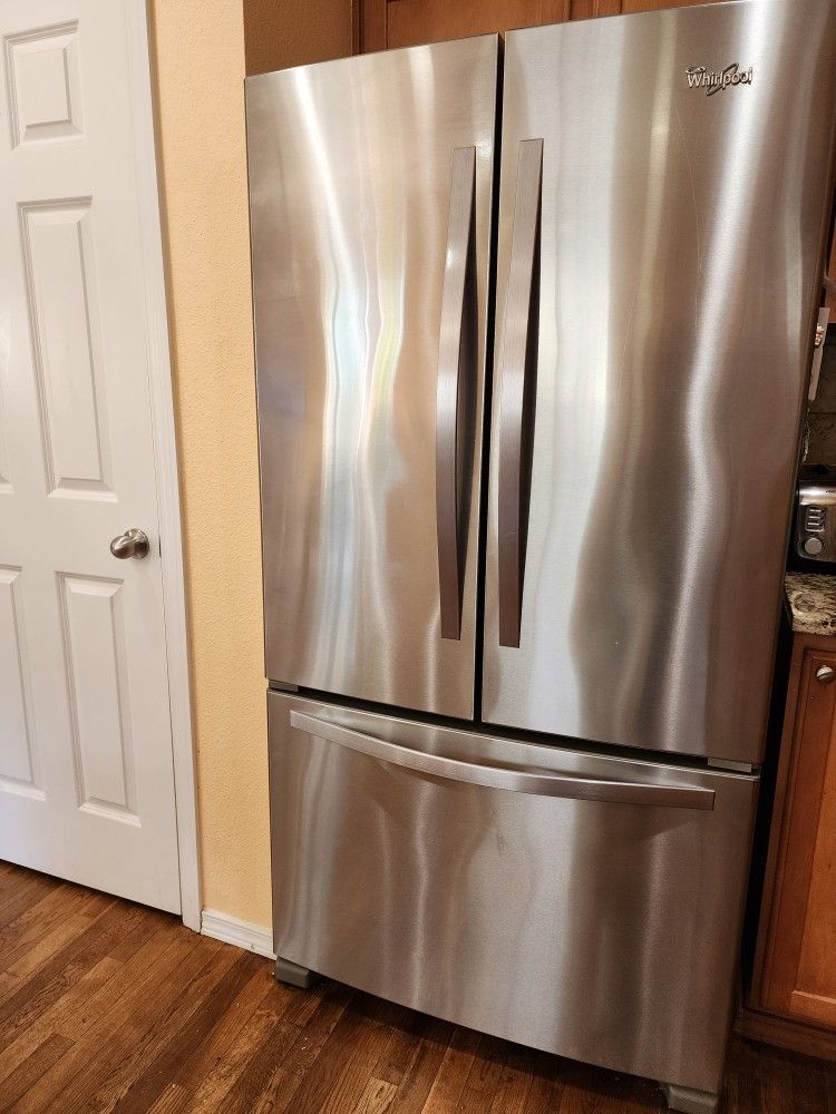 Refrigerator- Whirlpool 25.2 Cu-ft With Ice Maker