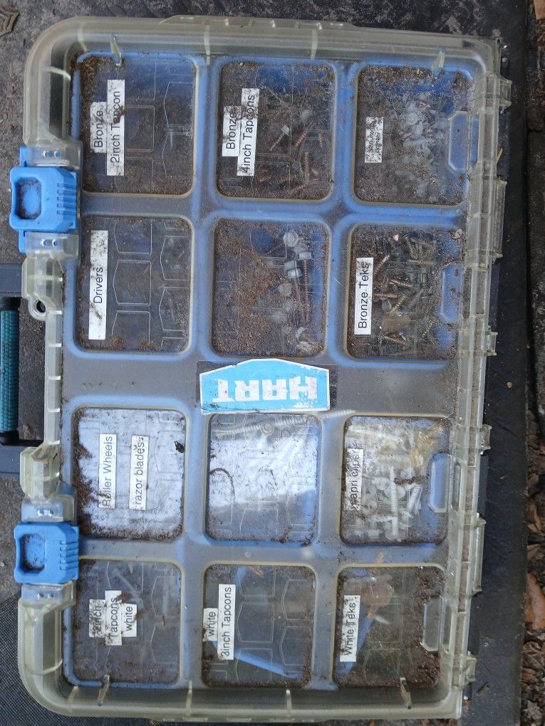 Box Of Misc Tap Cons