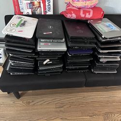 Lot Laptops some Ones Need Hard drives. Rams .. Are 67 Laptops .. All Togueter For $3000