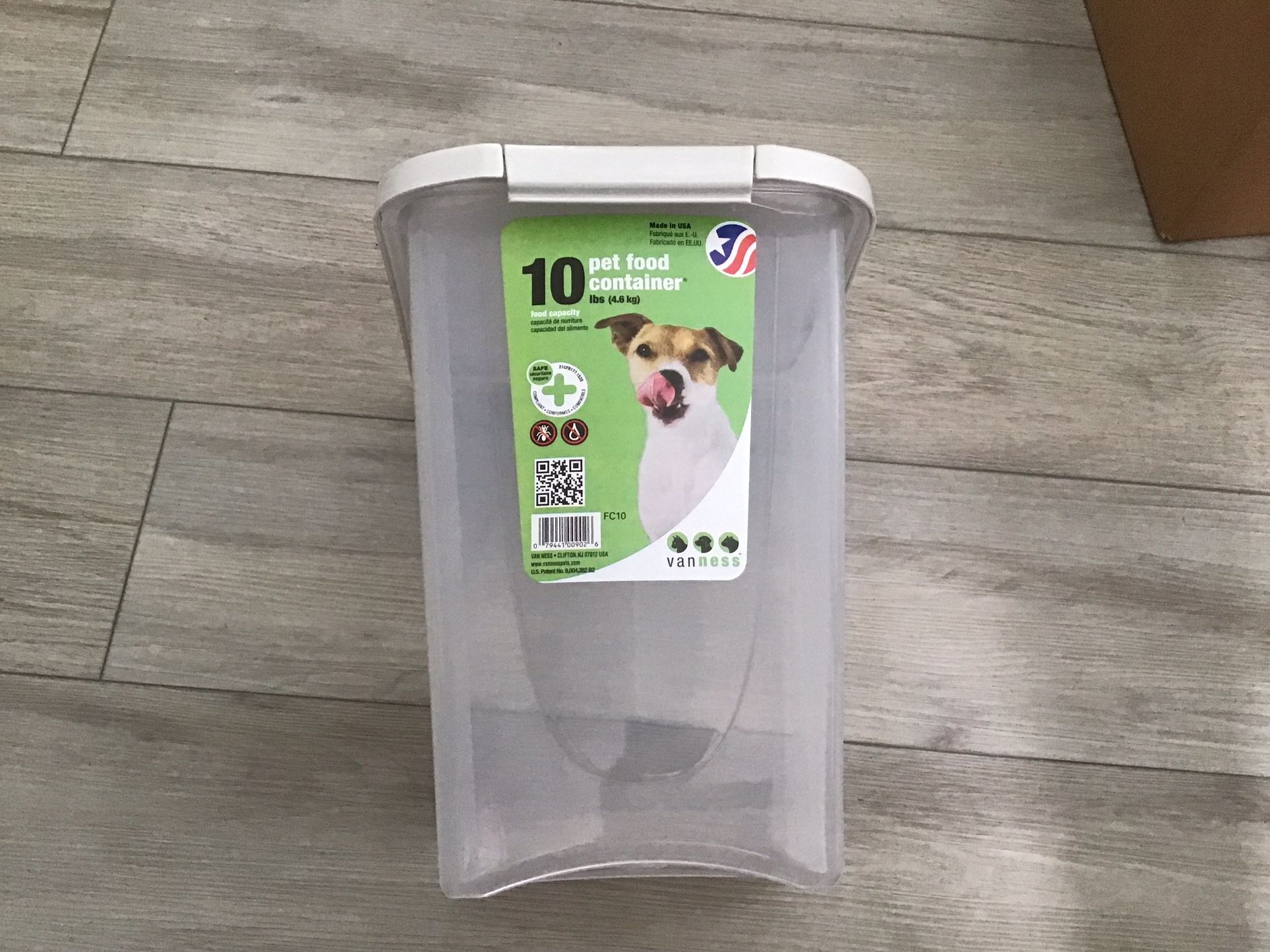 …Brand New~Van Ness 10 lbs food capacity~Pet Dry Food Plastic Container