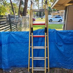 Extra Heavy Duty Commercial Ladder 12ft Bauer Fiberglass, 375 lb load Capacity
