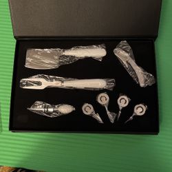 GIFT IDEA!  New In Box Wine & Cheese set