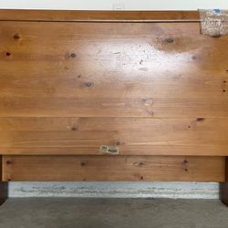 Wood Bed Frame. Full Size