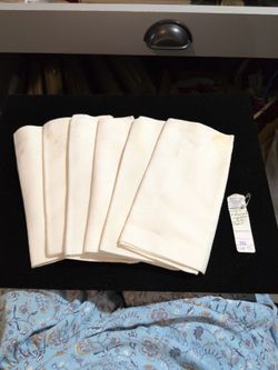 Lot 6 vintage damask napkins