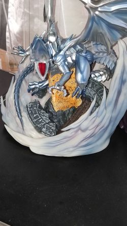 Blue eyes dragon statue