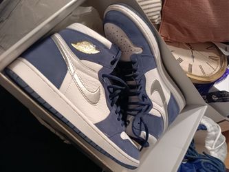 Air Jordan 1 High Navy Blue Silver Sneakers