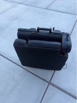 Chevrolet Tahoe/ GMC Yukon 3rd seats drivers side