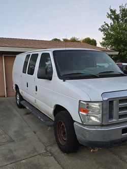 2012 Ford Econoline E250 work van. 4.6 liter V8