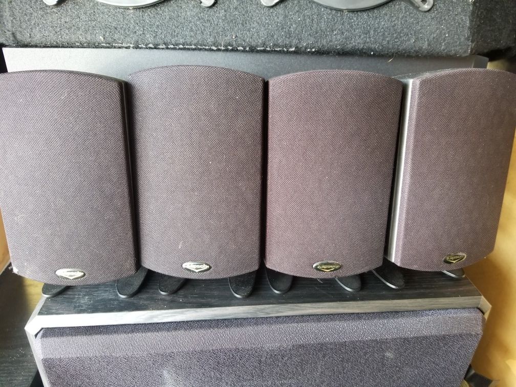 4 Klipsch speakers