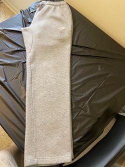 Men Nike Sweatpants (size large)
