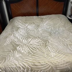 King Sized Mahogany Wood Two Toned Bed Room Set 