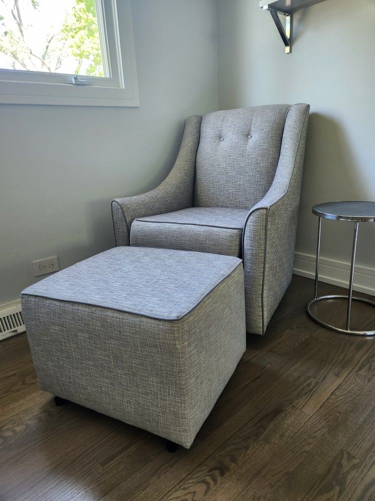 Rocking Chair With Ottoman
