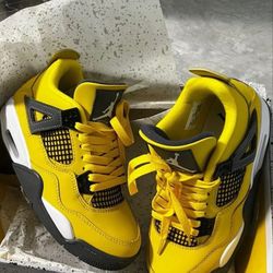Jordan 4 Retro Lightning 