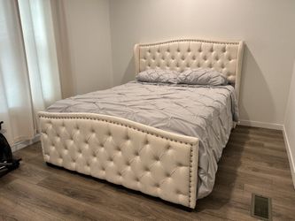 Queen Frame,mattress And Box Spring