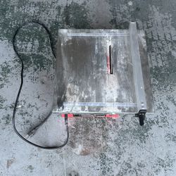 Chicago Electric 7” Portable Wet Cutting Tile Saw 