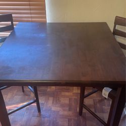 Table And 2  Chairs 