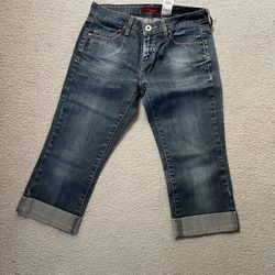 New Levi’s 565 Capri Size 6 Jeans