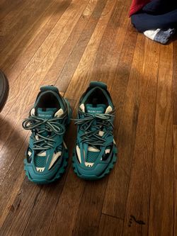 Balenciaga track