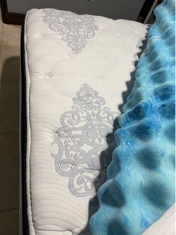 King mattress with topper