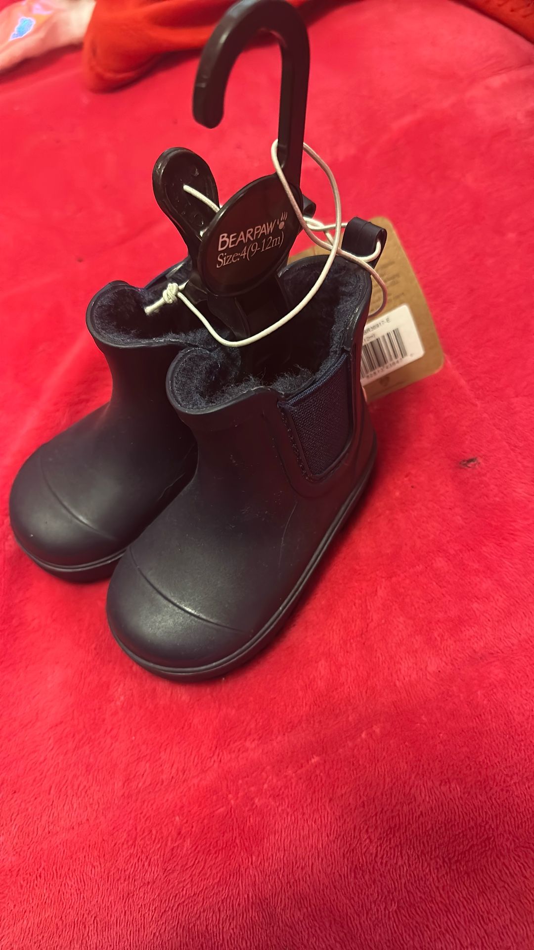 bearpaw baby boots size 4