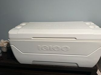 IGLOO 150 qt Cooler