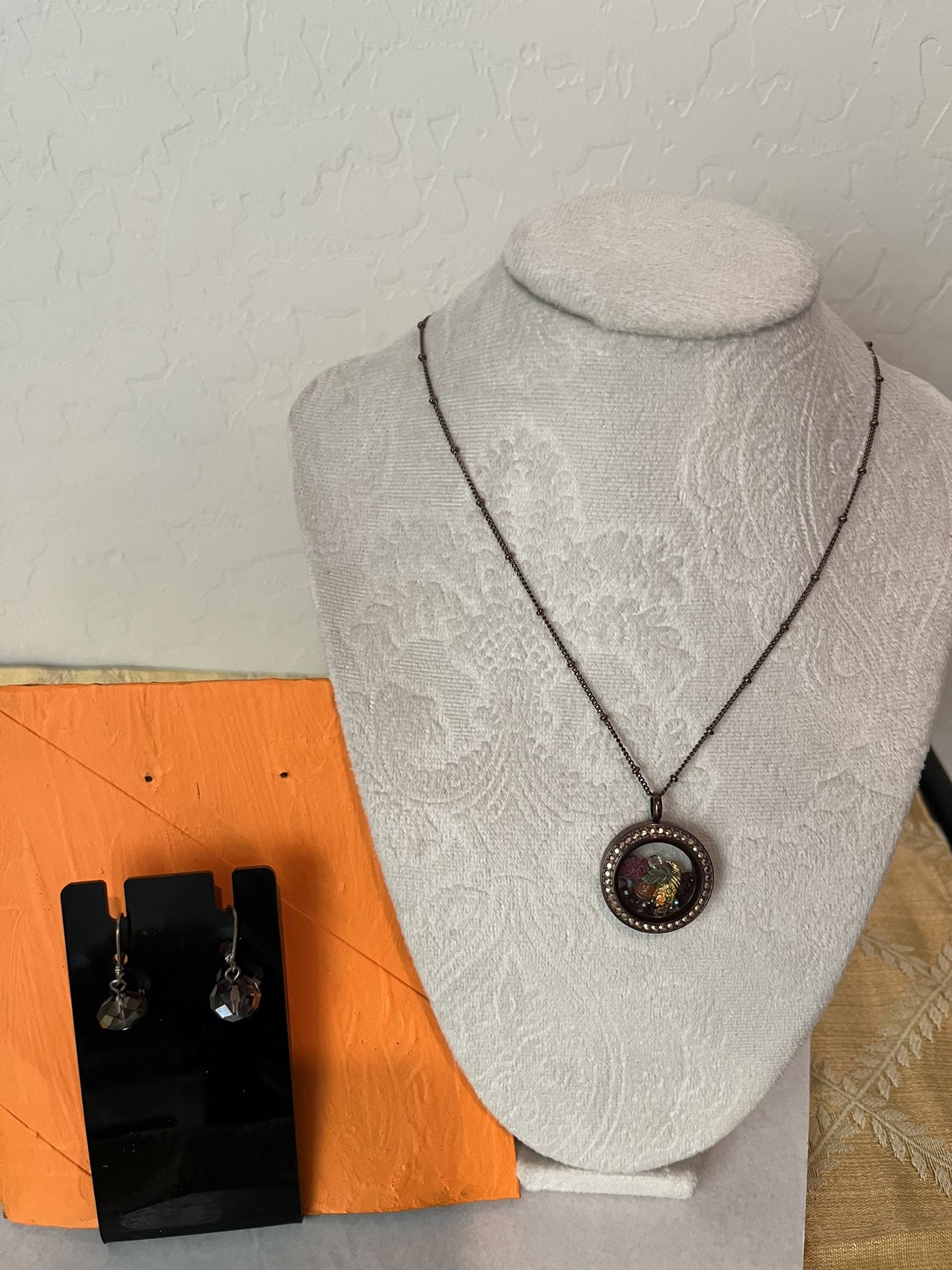 Fall 🍁 For You Floating Charm Locket W/ Matching Earrings
