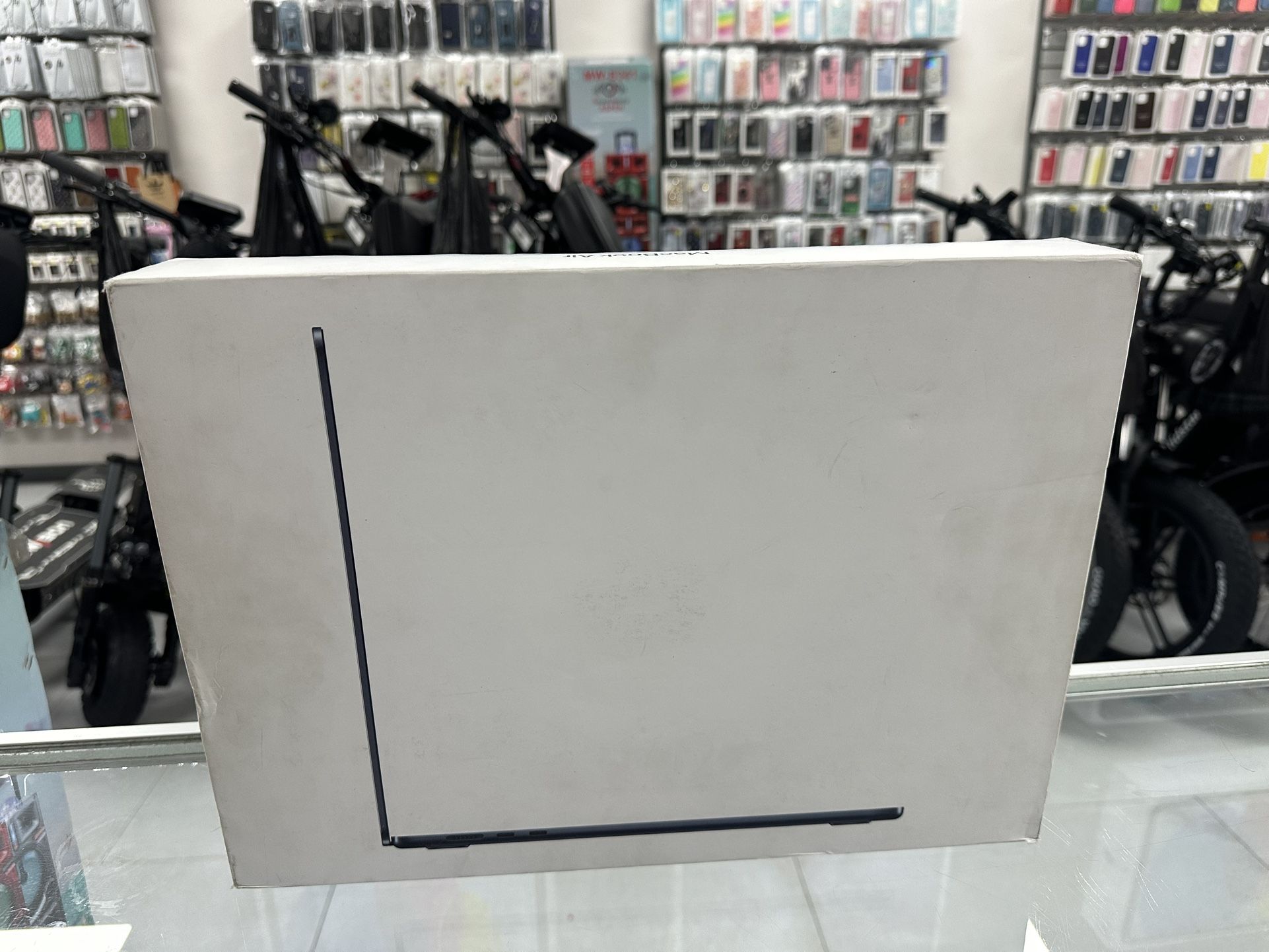 Macbook Air 15” M3 Chip 8GB/256GB! Finance For $50 Down Payment!!