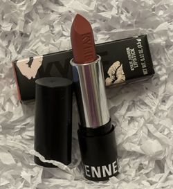 Kylie Cosmetics Madeleine