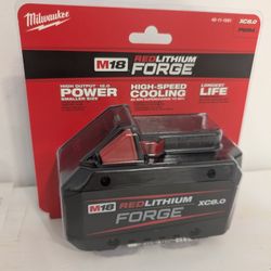 Milwaukee M18 18V Lithium-Ion REDLITHIUM FORGE HD 8.0 Ah