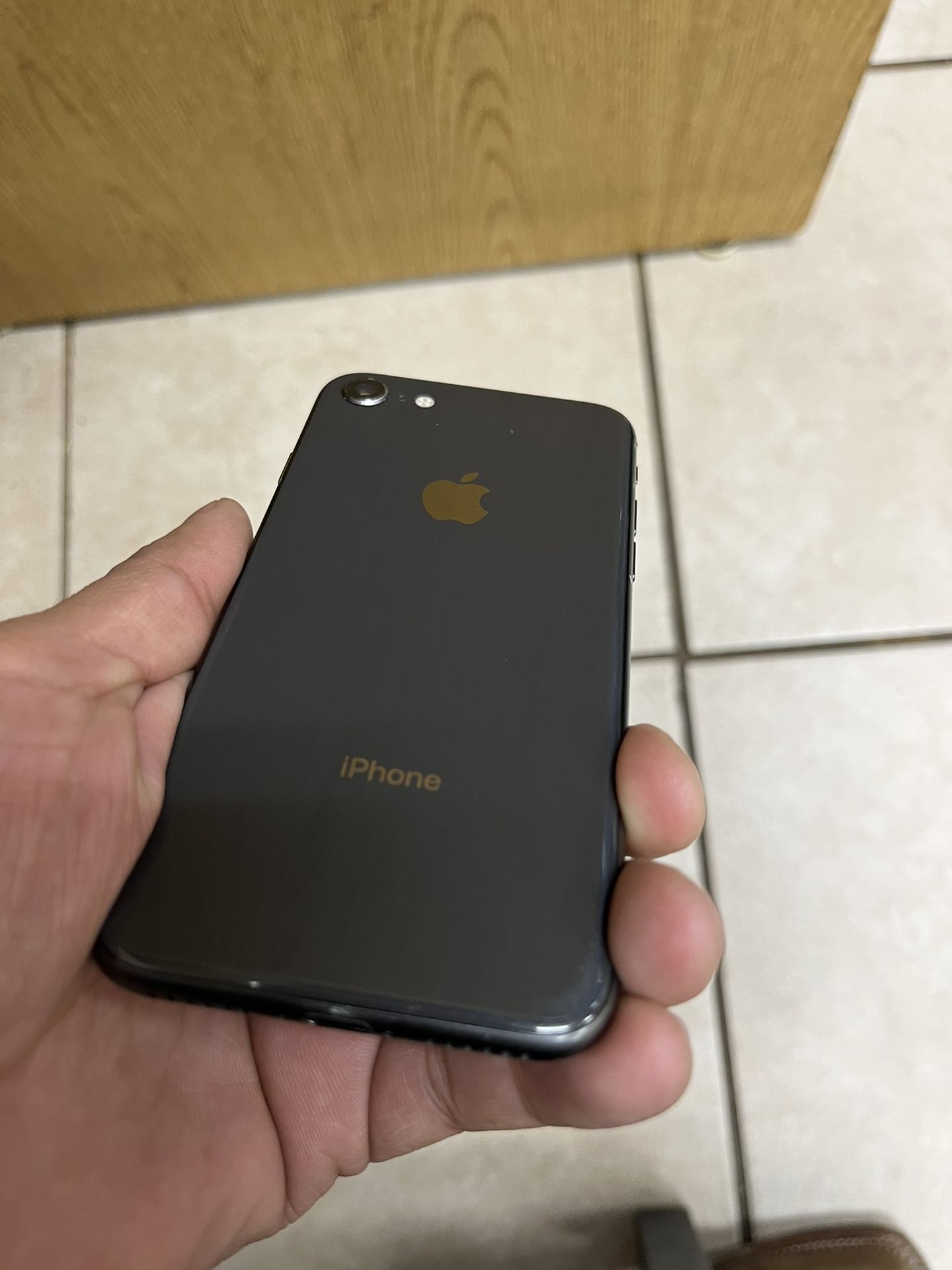 iPhone 8 64gb