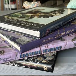 History Reference Books Costume Jewelry