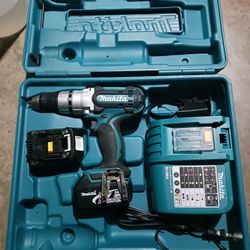 Makita 18V Drill w/ 2 Batteries and Charger