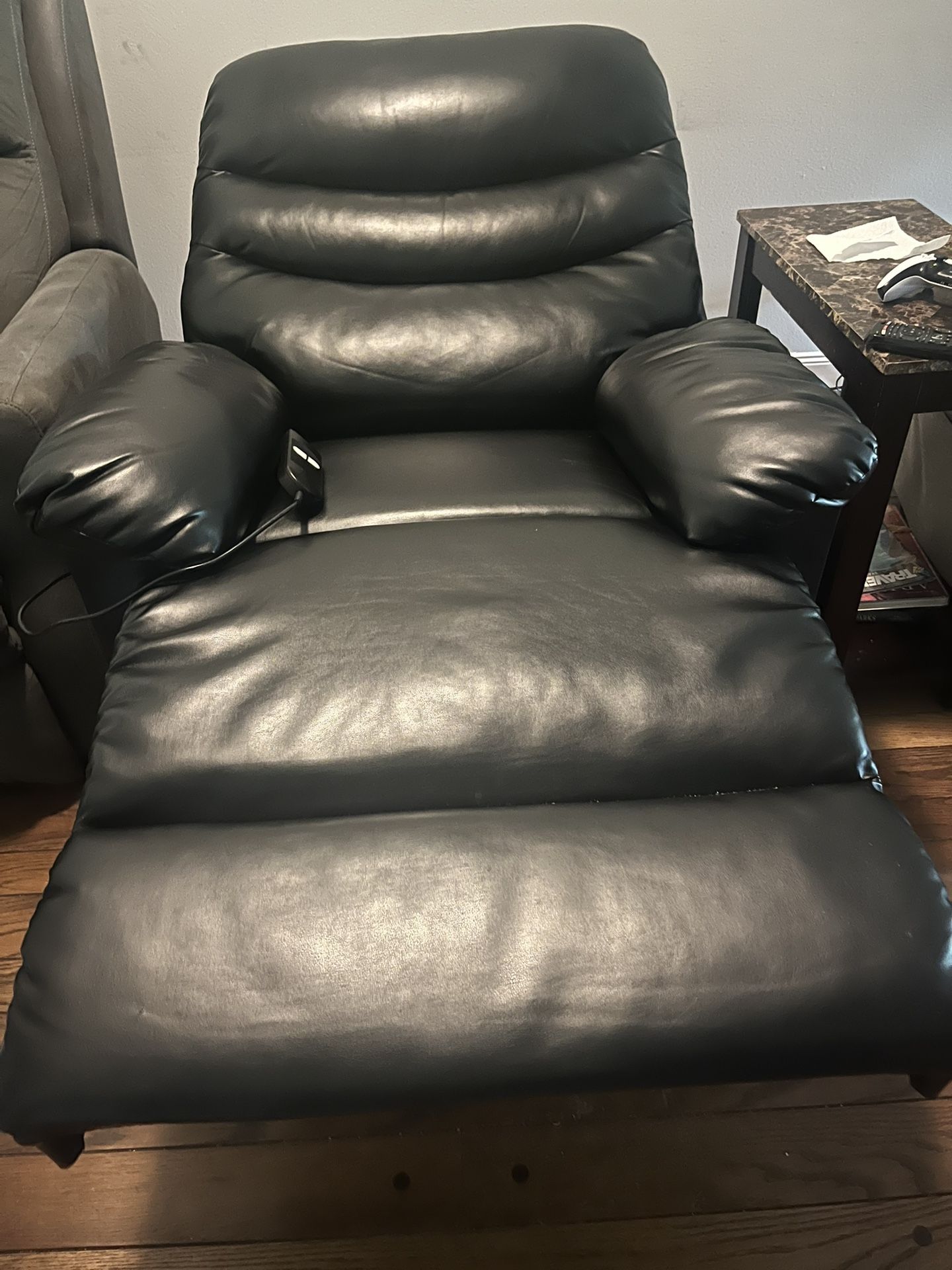 Black Leather Lift Chair