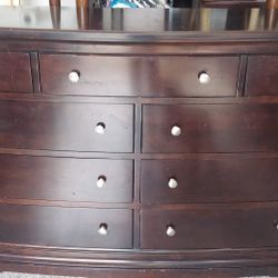 9 Drawers Chest