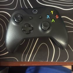 🔥Xbox One Wireless Controller – Clean, Responsive, Ready to Play!🔥